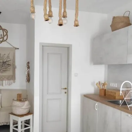 Apartmán Modern Beachfront Near Ibenik - Classic With Balcony And Sea View Srima