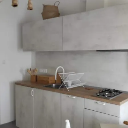 Apartmán Modern Beachfront Near Ibenik - Classic With Balcony And Sea View Srima