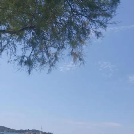 Modern Beachfront Near Ibenik - Classic With Balcony And Sea View Apartmán Srima