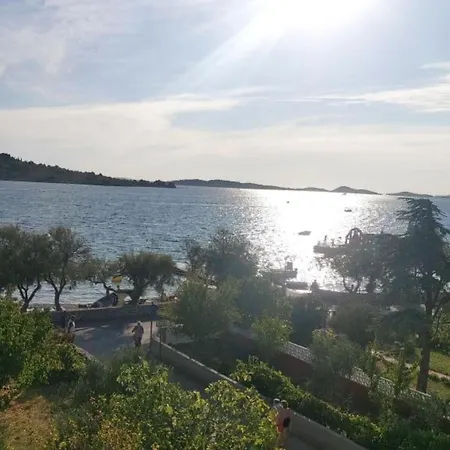 Modern Beachfront Near Ibenik - Classic With Balcony And Sea View Srima