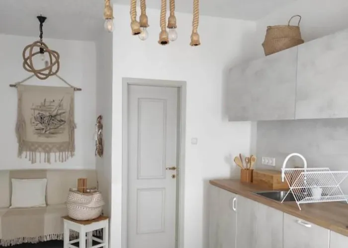 Apartment Modern Beachfront Near Ibenik - Classic With Balcony And Sea View Srima