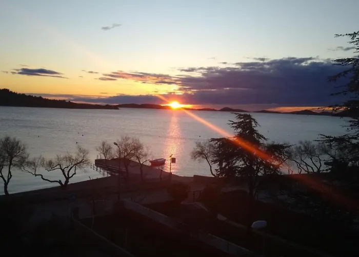 Modern Beachfront Near Ibenik - Classic With Balcony And Sea View * Srima